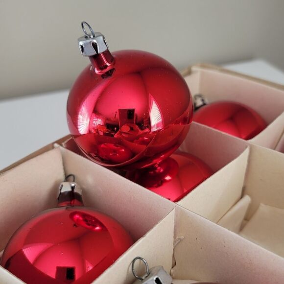 Vintage Ornaments Santa Land 18 Red Glass Ornaments #0363 - Picture 7 of 13